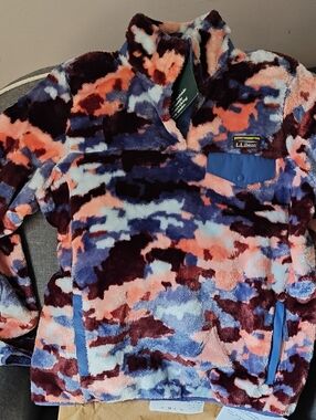 LL Bean Ladies Hi-pile Fleece Pullover in Coral, Navy & Light Blue Camo NWT